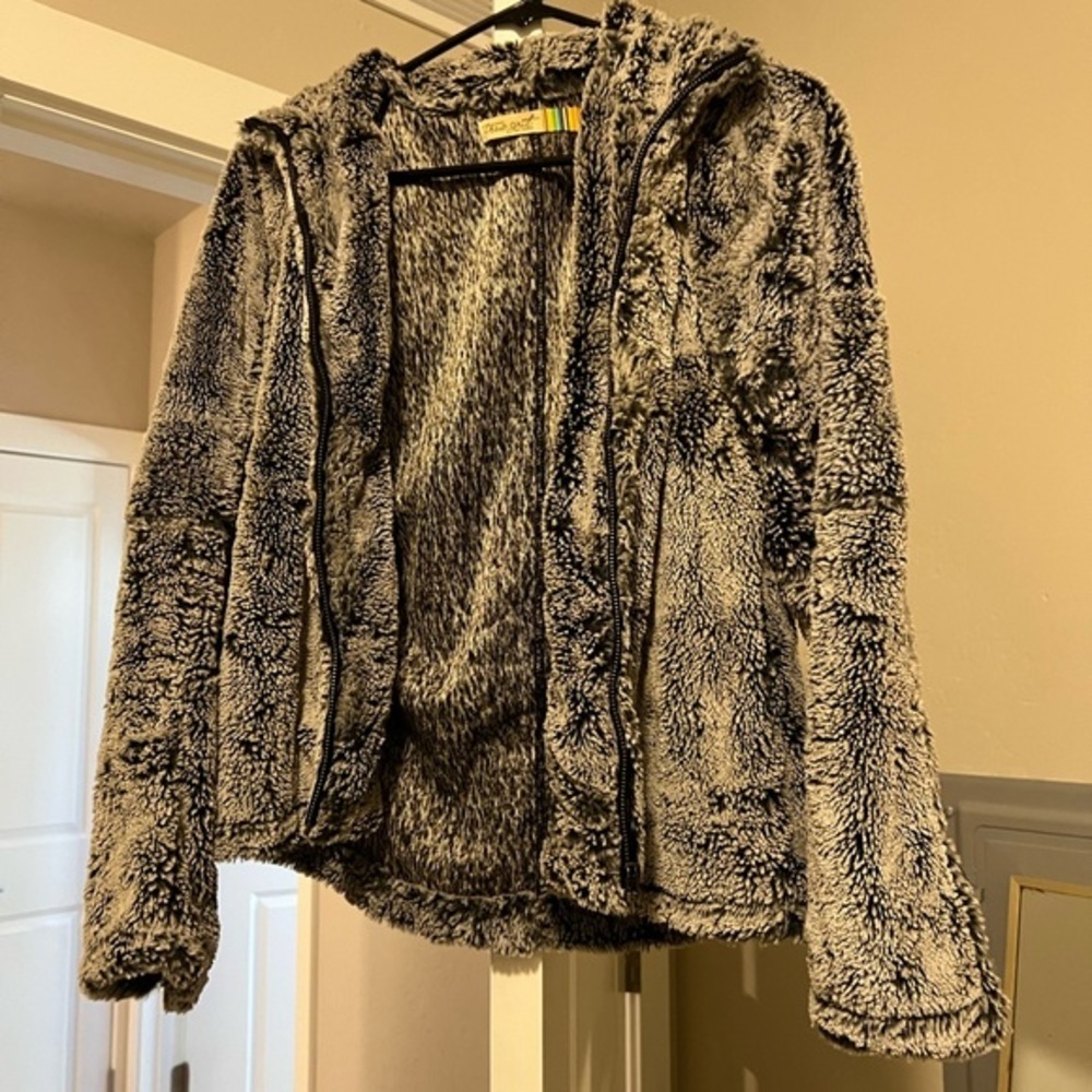 Cute Faux fur jacket